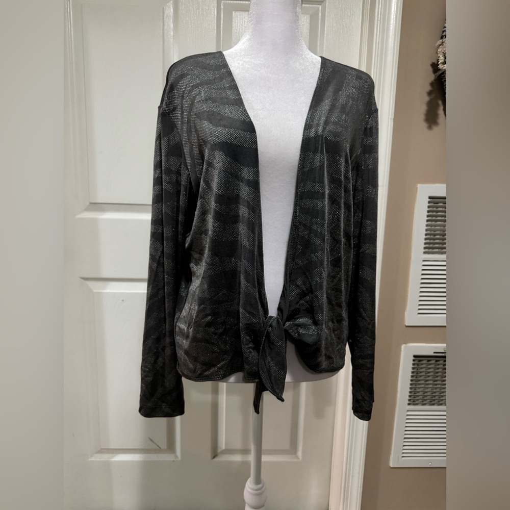 Chico's Black and Gray Patterned Tie-Front Top